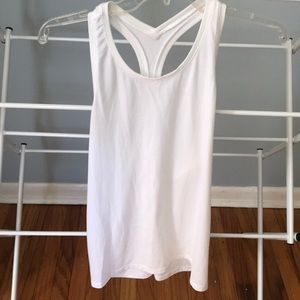 🌸 Athlata white tank top